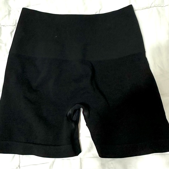 Alphalete Amplify Shorts - Picture 2 of 2